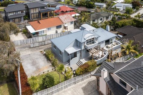 Photo of property in 75 Browns Bay Road, Browns Bay, Auckland, 0630