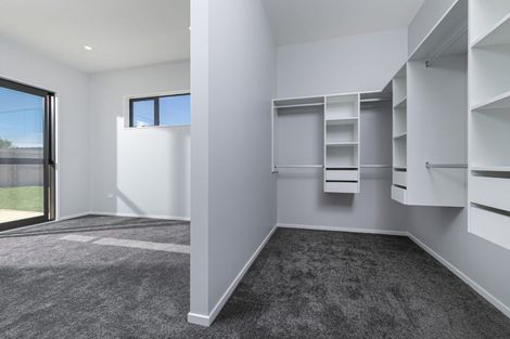 Photo of property in 45 Mcindoe Road, Kumeu, 0810