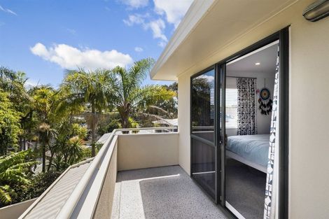 Photo of property in 1/45 Weatherly Road, Torbay, Auckland, 0630