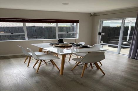 Photo of property in 313 Hobsonville Road, Hobsonville, Auckland, 0618