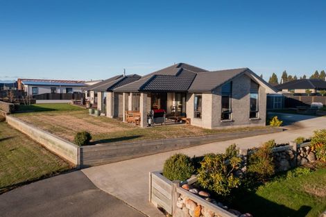 Photo of property in 24 Burnby Drive, Te Anau, 9679