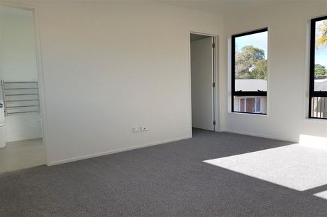 Photo of property in 11 Apple Lane, Henderson, Auckland, 0610