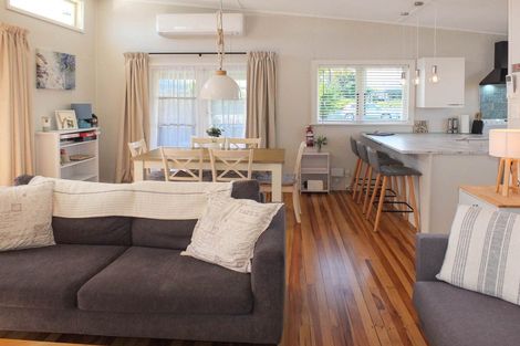 Photo of property in 1 Andresen Street, Foxton Beach, Foxton, 4815