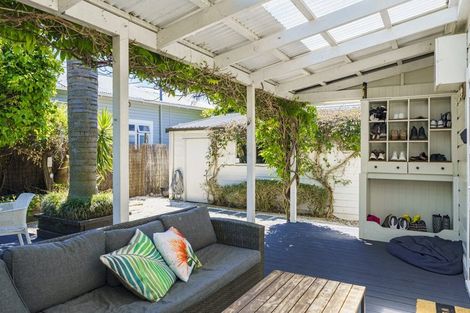 Photo of property in 1 Latham Street, Napier South, Napier, 4110