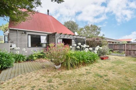 Photo of property in 101 Waratah Street, Avondale, Christchurch, 8061