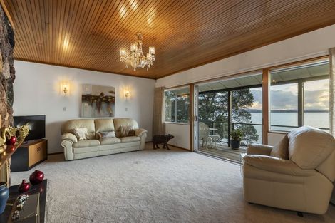 Photo of property in 16 Harbour View Road, Point Chevalier, Auckland, 1022