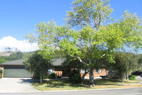 Photo of property in 31 Seddon Street, Wallaceville, Upper Hutt, 5018