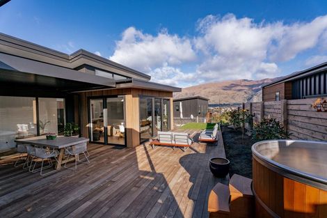 Photo of property in 15 Mills Road, Wanaka, 9305