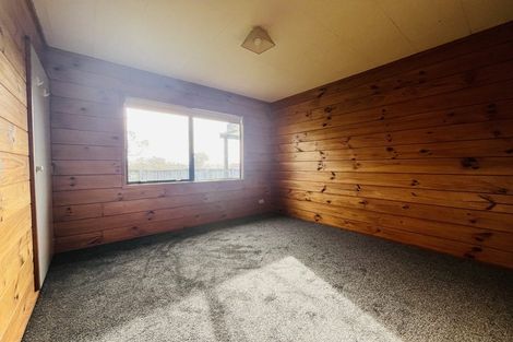 Photo of property in 36 Meadowvale Rise, Titirangi, Auckland, 0604