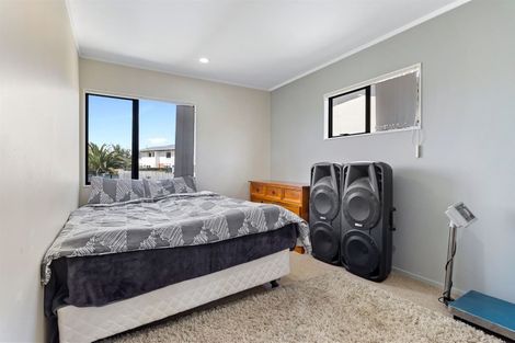 Photo of property in 8 Kora Avenue, Ranui, Auckland, 0612