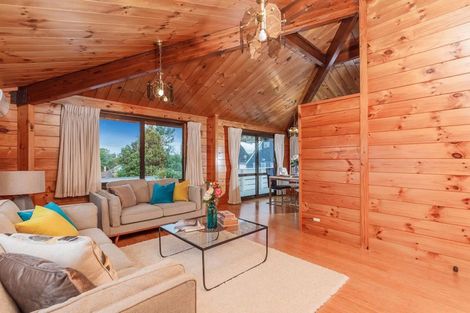 Photo of property in 2/7 Waterloo Road, Milford, Auckland, 0620