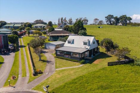Photo of property in 21 Whenuariri Place, Maketu, Te Puke, 3189