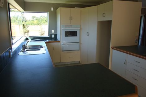 Photo of property in 23 Greenwood Place, Fitzherbert, Palmerston North, 4410