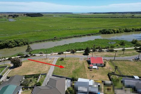 Photo of property in 32 Harbour Street, Foxton, 4814