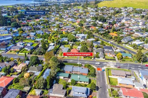 Photo of property in 1 Kowhai Avenue, Mangere Bridge, Auckland, 2022