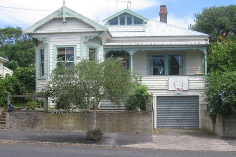 Photo of property in 13 Vauxhall Road, Devonport, Auckland, 0624