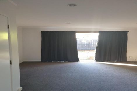 Photo of property in 12 Pohutukawa Place, Ellerslie, Auckland, 1051