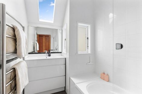 Photo of property in 4 Upton Terrace, Thorndon, Wellington, 6011