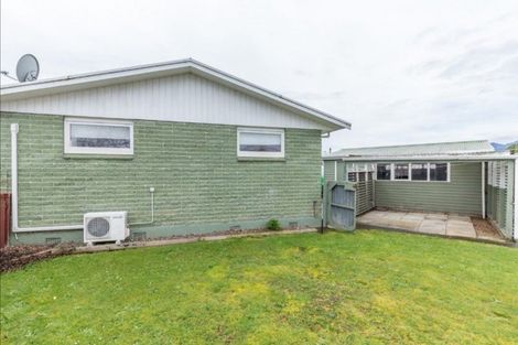 Photo of property in 4 Ross Street, Levin, 5510