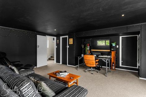 Photo of property in 15 Bickerstaffe Road, Maungaturoto, 0520