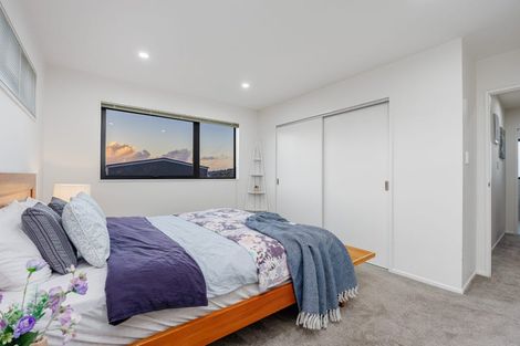 Photo of property in 4/43a Waimumu Road, Massey, Auckland, 0614