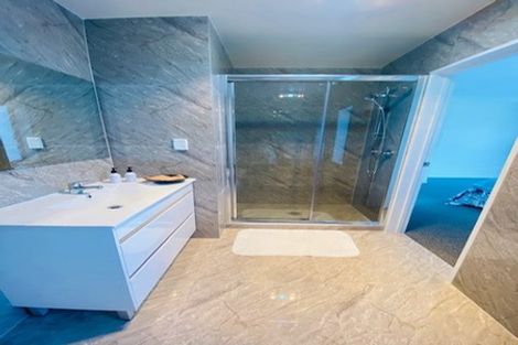 Photo of property in 10 Tapuwae Way, Mangere Bridge, Auckland, 2022