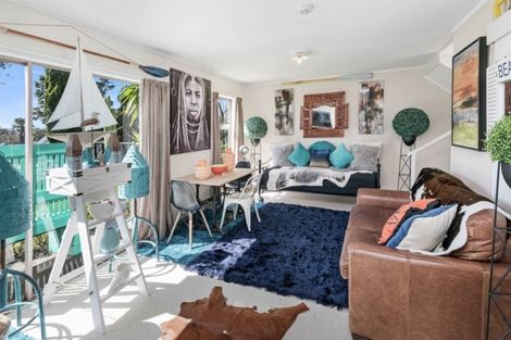 Photo of property in 1/18 Pegler Drive, Howick, Auckland, 2014