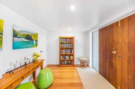 Photo of property in 9 San Marino Drive, Henderson, Auckland, 0612