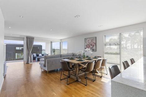 Photo of property in 38 Takutai Avenue, Bucklands Beach, Auckland, 2012