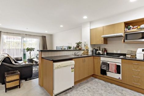 Photo of property in 9/3 Kelvin Grove, Te Aro, Wellington, 6011