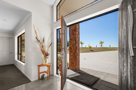 Photo of property in 317 Golden Road, Springvale, Alexandra, 9393