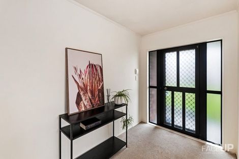 Photo of property in 14 Milan Drive, Glen Eden, Auckland, 0602