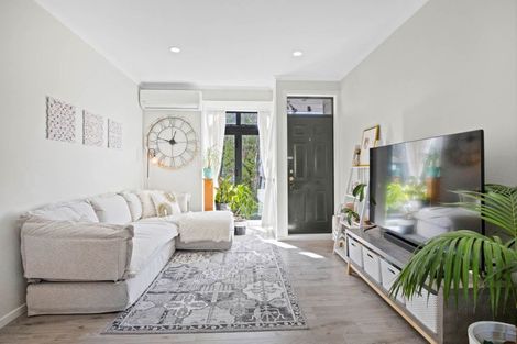 Photo of property in Tuscany Towers, 47/1 Ambrico Place, New Lynn, Auckland, 0600