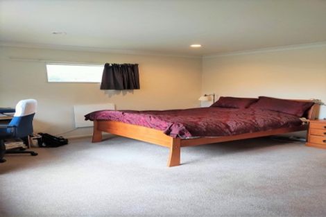 Photo of property in 39 Speldhurst Grove, Stokes Valley, Lower Hutt, 5019