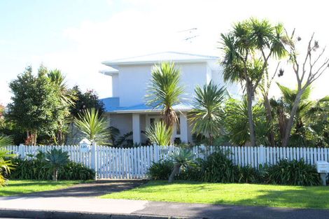 Photo of property in 120 Pah Road, Cockle Bay, Auckland, 2014