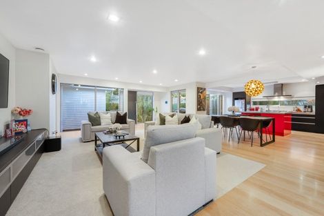 Photo of property in 9 Shelly Beach Parade, Cockle Bay, Auckland, 2014