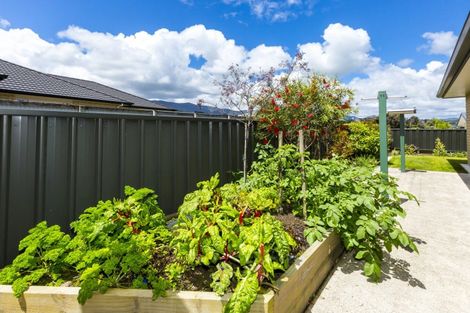 Photo of property in 34 Sunstone Crescent, Brown Owl, Upper Hutt, 5018