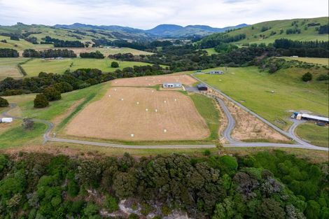 Photo of property in 117e Ruakokoputuna Road, Ruakokoputuna, Martinborough, 5781