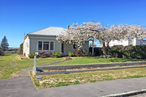 Photo of property in 37 Rhodes Street, Waimate, 7924