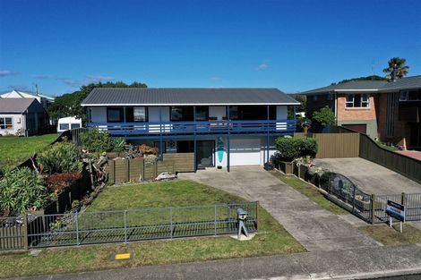 Photo of property in 220 Ocean Road, Ohope, 3121