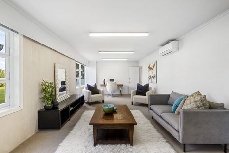 Photo of property in 216 Lake Road, Hauraki, Auckland, 0622