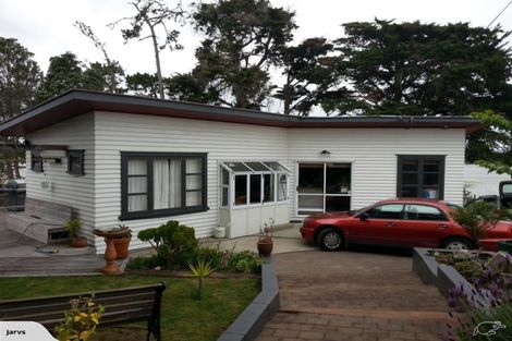 Photo of property in 23 Ferry Parade, Herald Island, Auckland, 0618