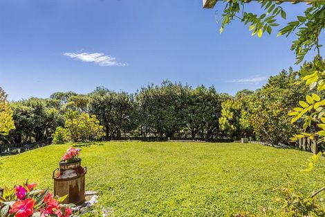 Photo of property in 14 Kenef Road, Paremata, Porirua, 5024