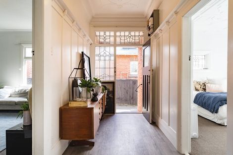 Photo of property in 33 Beach Street, Saint Clair, Dunedin, 9012