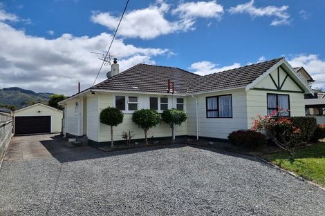 Photo of property in 21 Sandford Street, Trentham, Upper Hutt, 5018