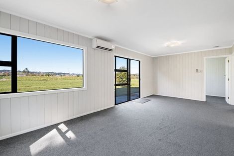 Photo of property in 42 Rimmer Road, Helensville, 0875