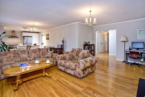 Photo of property in 23 Kennedy Avenue, Forrest Hill, Auckland, 0620