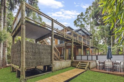 Photo of property in 220 Woodlands Park Road, Titirangi, Auckland, 0604