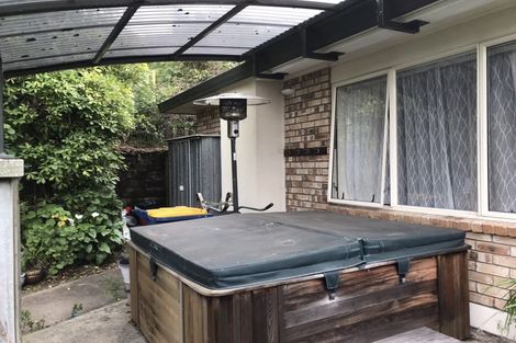 Photo of property in 104 Harmel Road, Glendene, Auckland, 0602