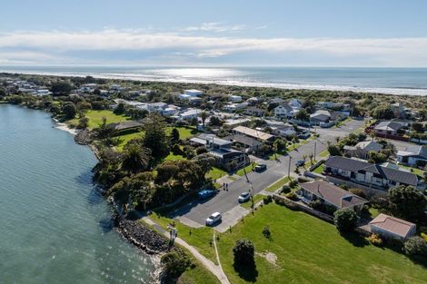 Photo of property in 7 Heron Street, Southshore, Christchurch, 8062